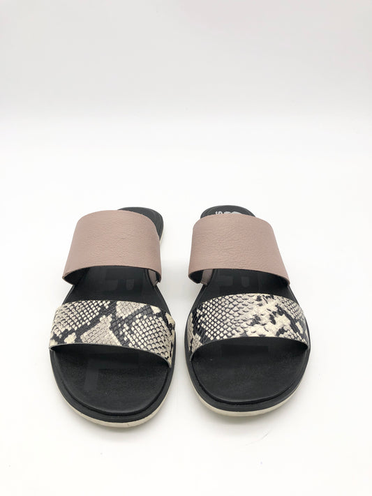 Sandals Flats By Sorel  Size: 9
