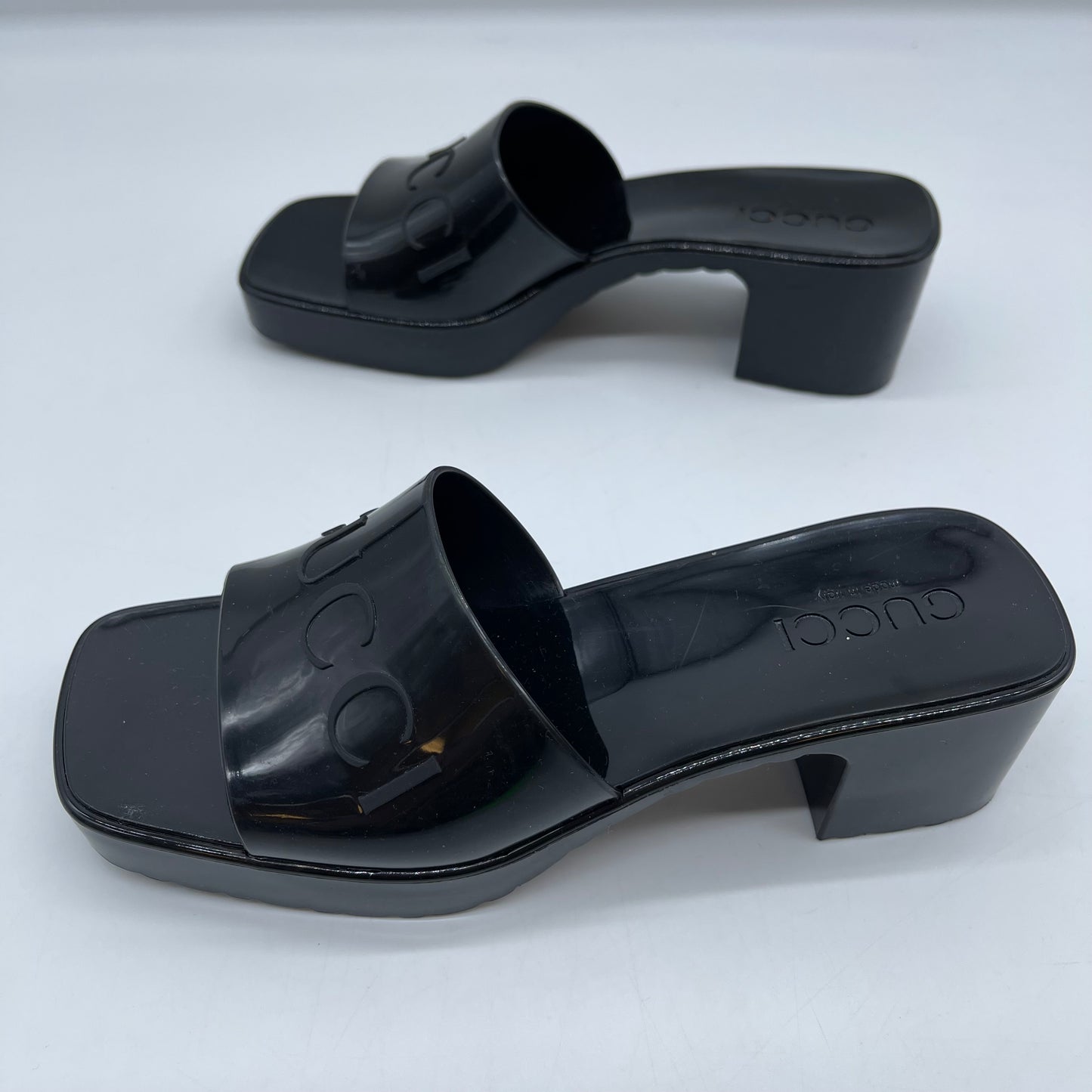 Sandals Luxury Designer By Gucci  Size: 5