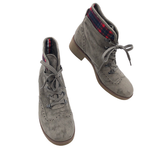 Boots Combat By Tommy Hilfiger  Size: 9.5