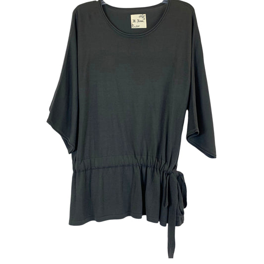 Top 3/4 Sleeve By M.Rena  Size: M/L